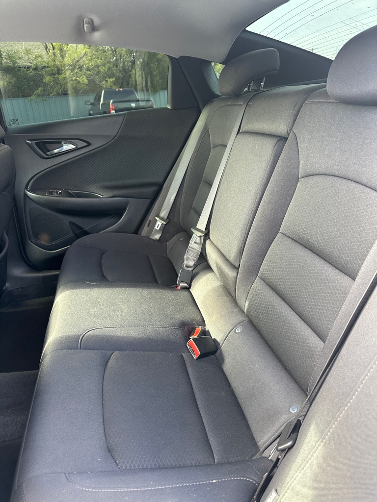 Photo 24 of this CHEVROLET MALIBU
