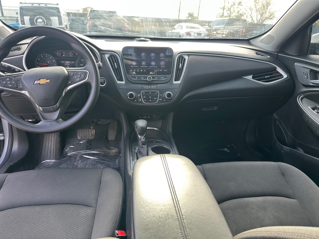 Photo 27 of this CHEVROLET MALIBU