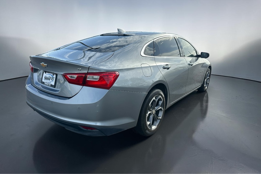 Photo 8 of this CHEVROLET MALIBU