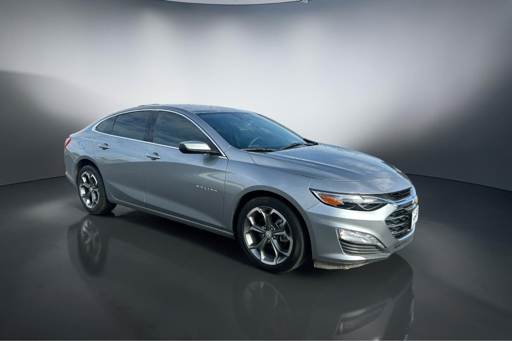 Photo 10 of this CHEVROLET MALIBU