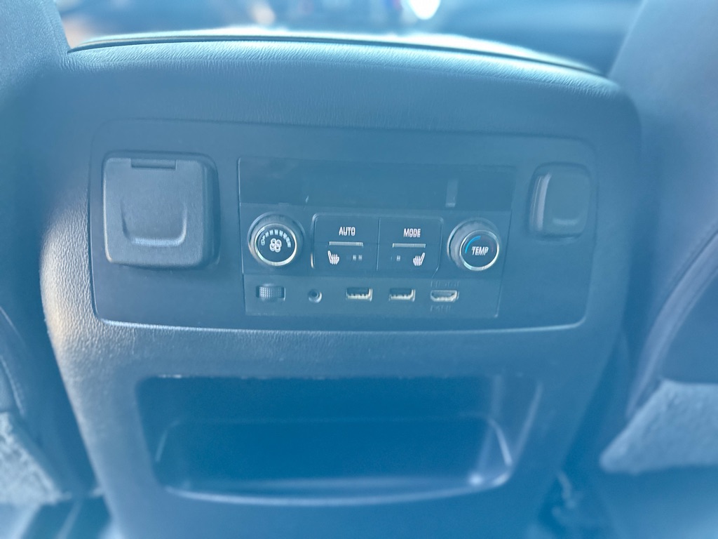 Photo 28 of this CHEVROLET TAHOE