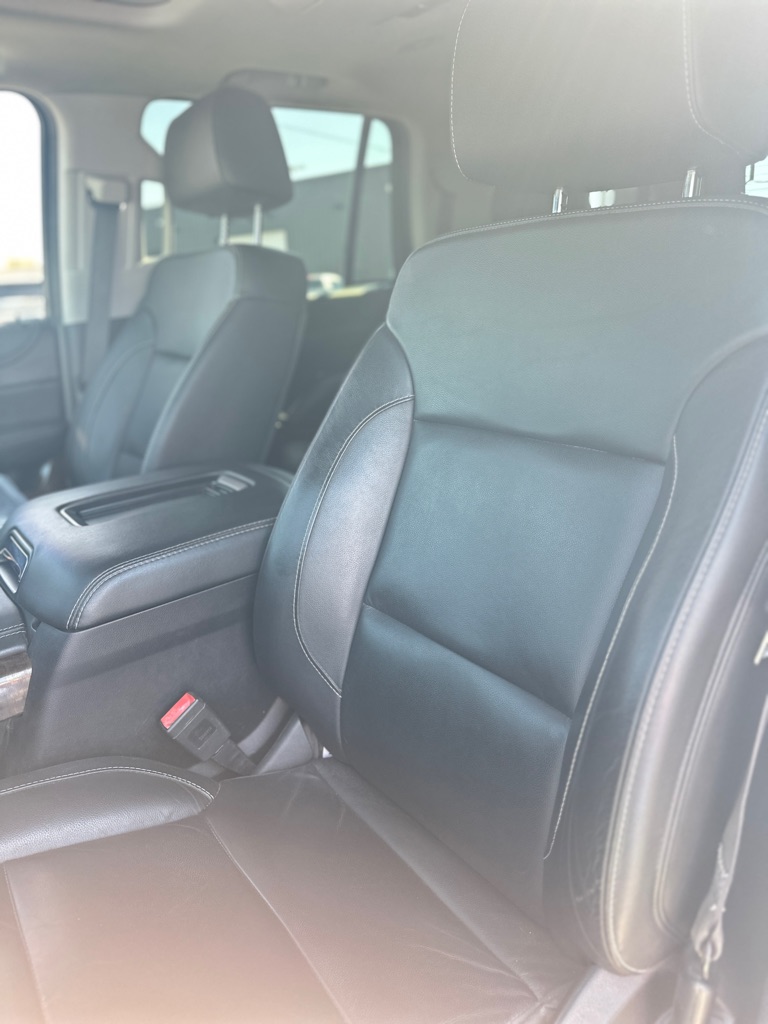 Photo 18 of this CHEVROLET TAHOE