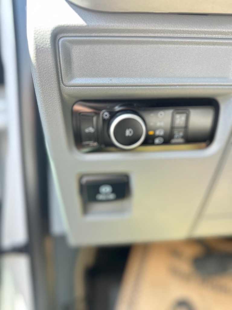 Photo 17 of this FORD F150