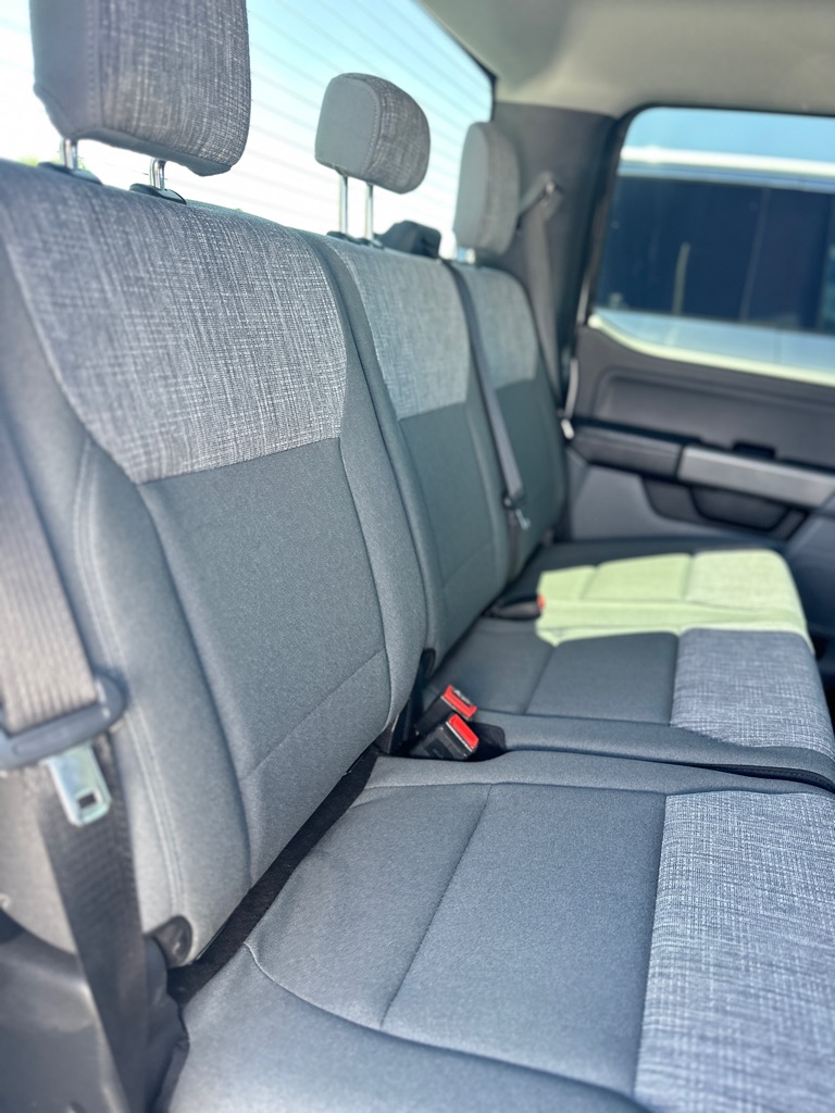 Photo 31 of this FORD F150