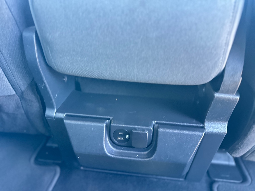 Photo 32 of this FORD F150