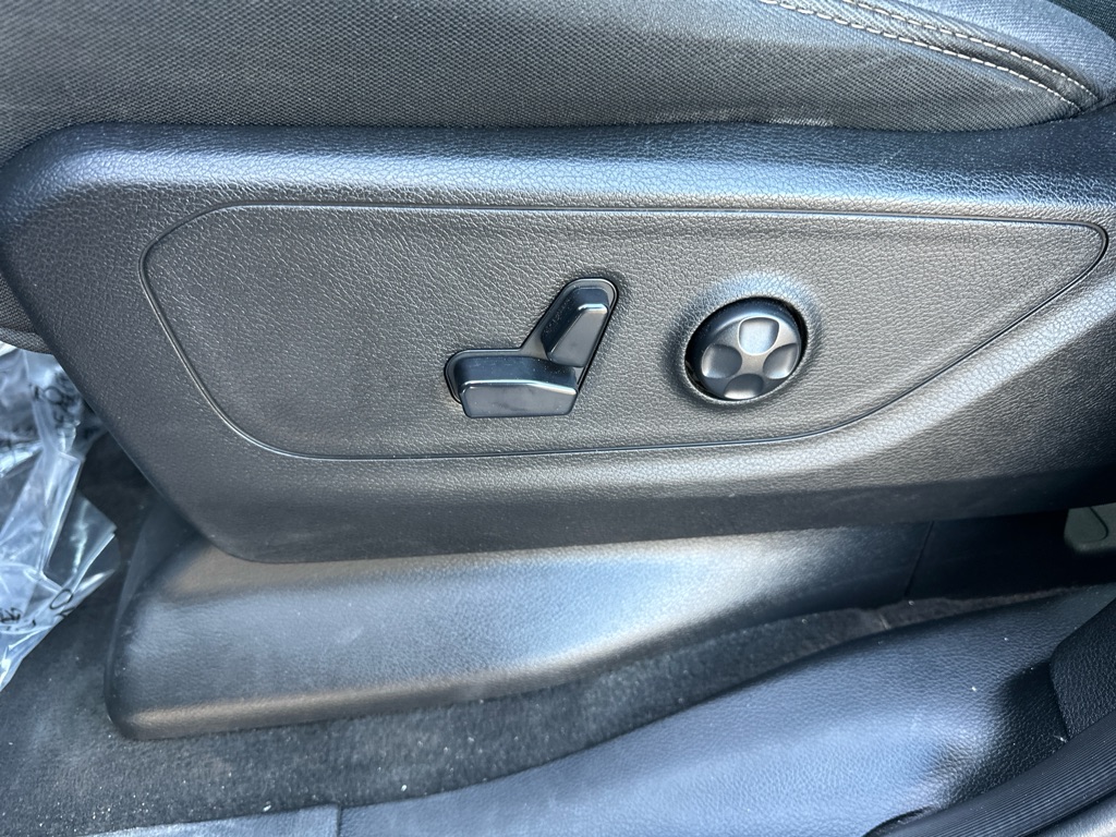Photo 15 of this RAM 1500