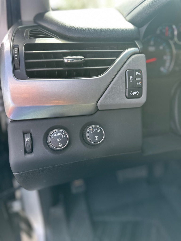 Photo 17 of this CHEVROLET TAHOE