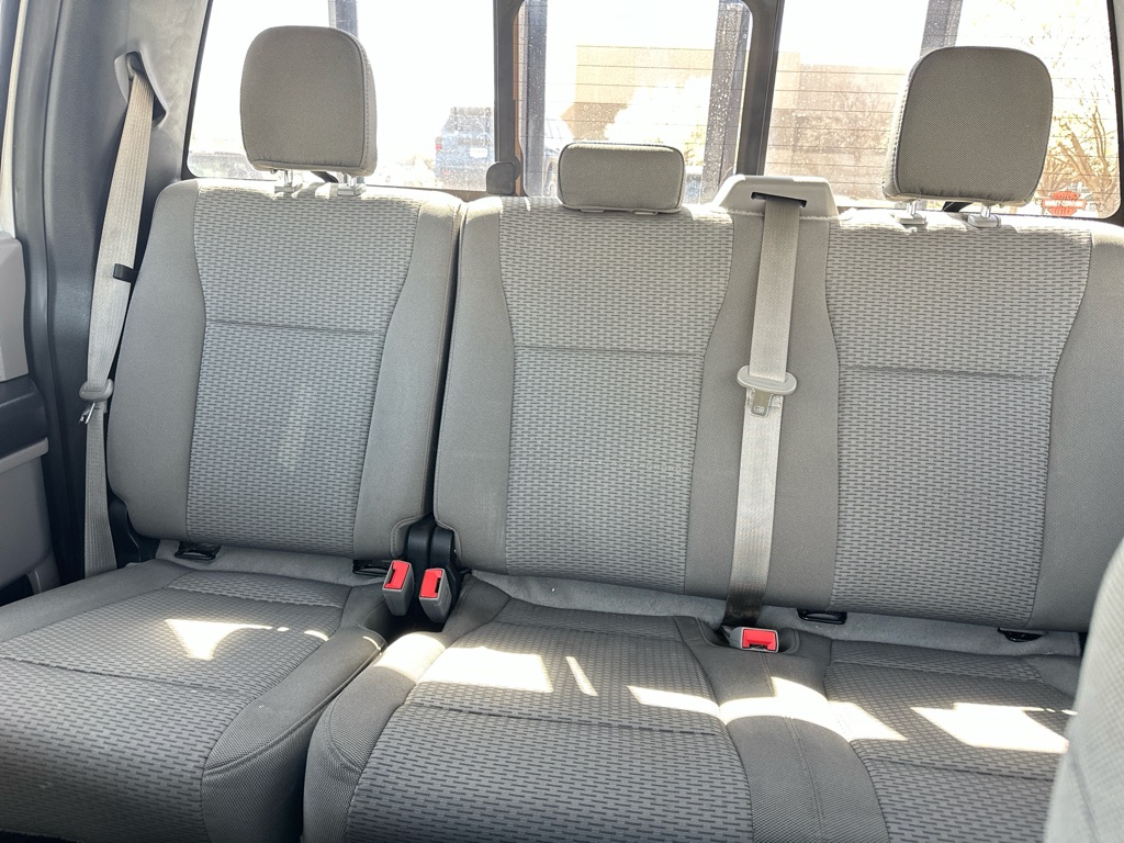 Photo 32 of this FORD F150