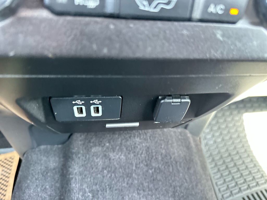 Photo 27 of this FORD F150