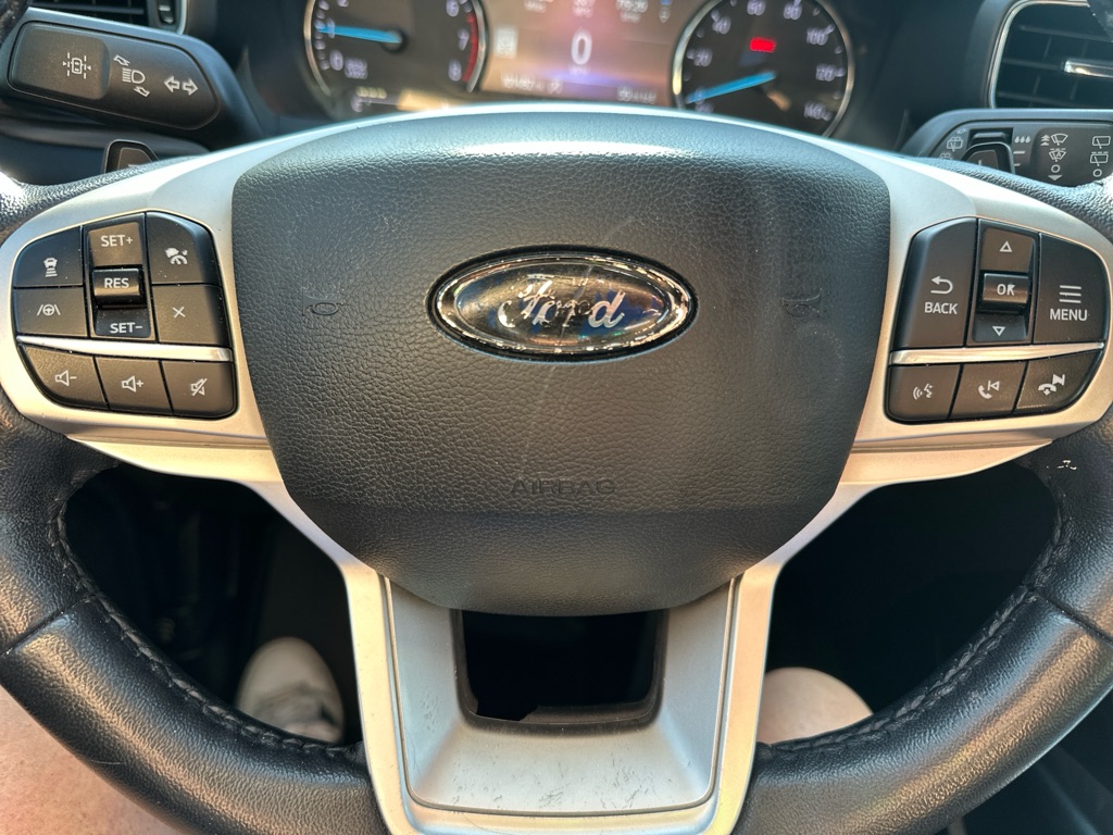 Photo 20 of this FORD EXPLORER