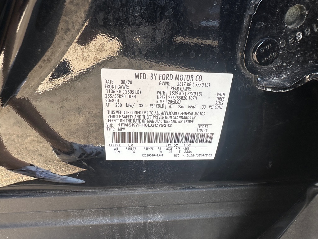 Photo 32 of this FORD EXPLORER