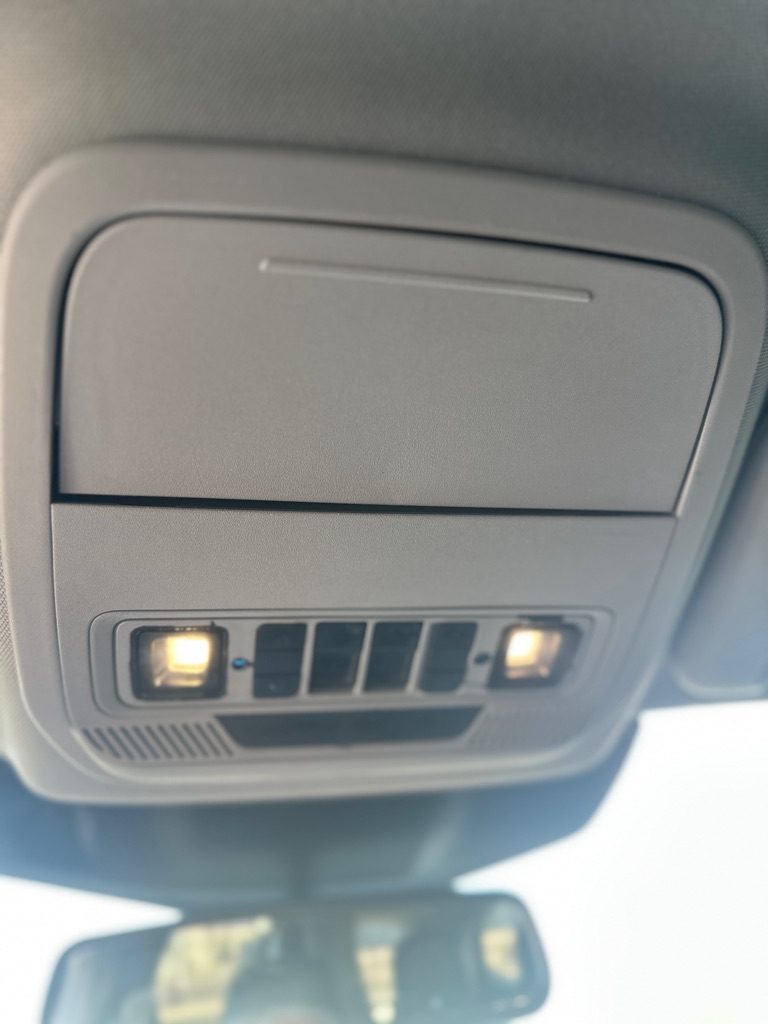 Photo 24 of this FORD EXPLORER