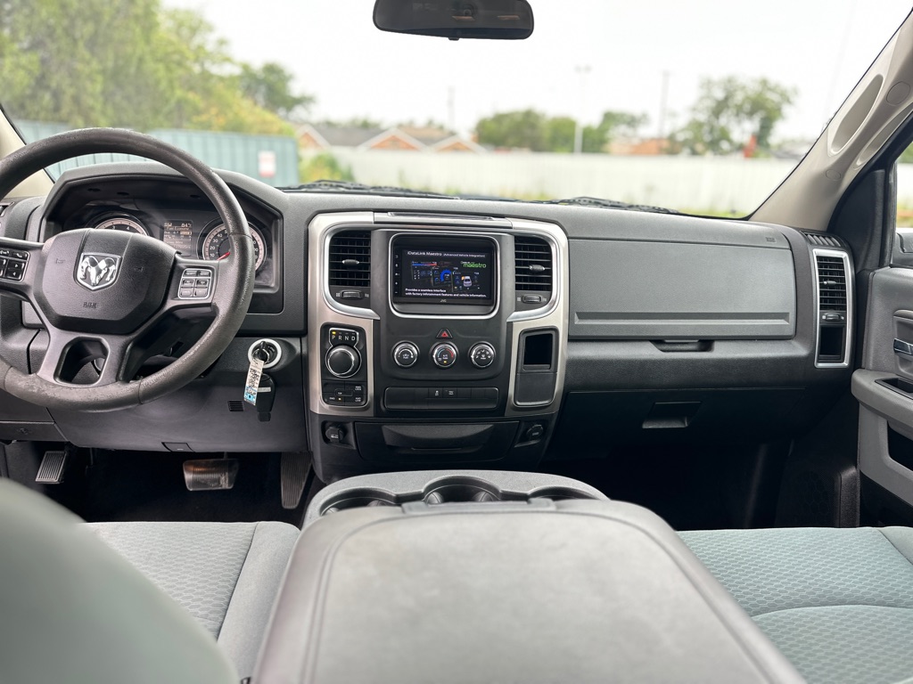 Photo 34 of this RAM 1500 CLASSIC