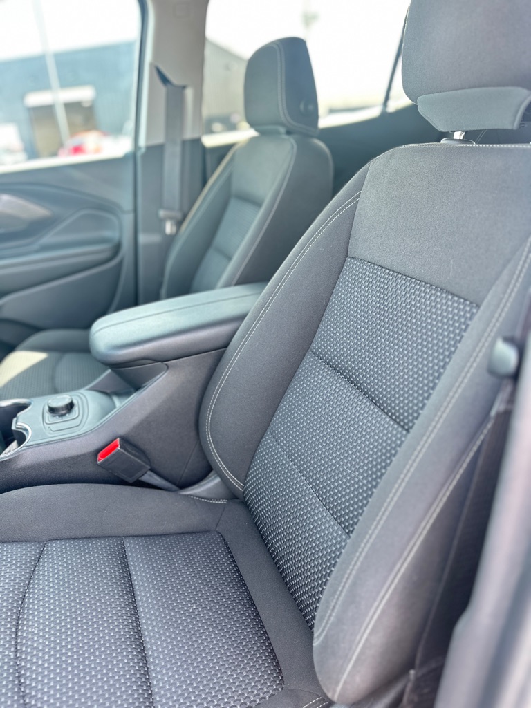 Photo 17 of this GMC TERRAIN