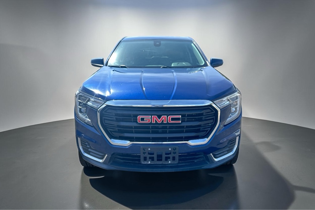 Photo 2 of this GMC TERRAIN