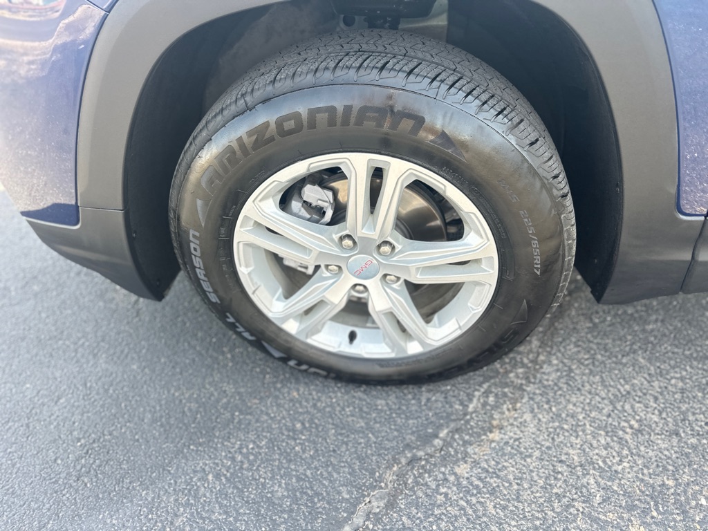 Photo 13 of this GMC TERRAIN