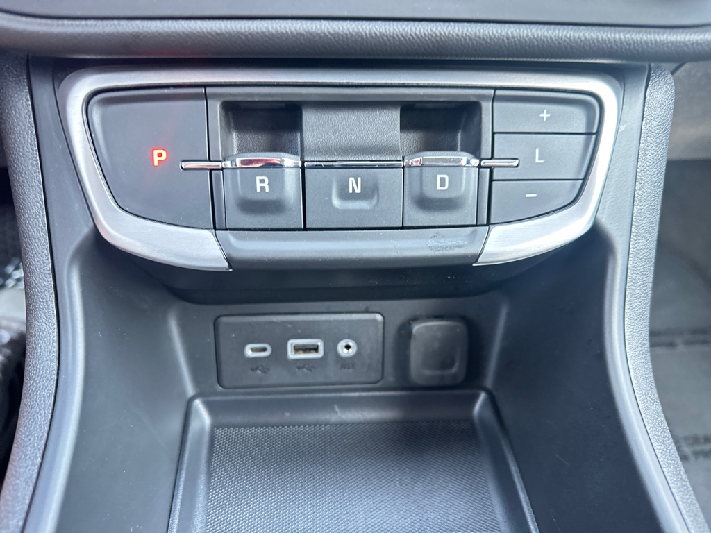 Photo 23 of this GMC TERRAIN
