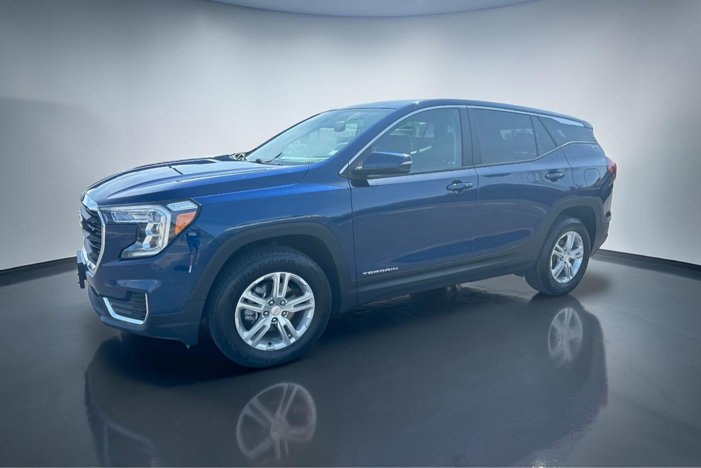 Photo 12 of this GMC TERRAIN