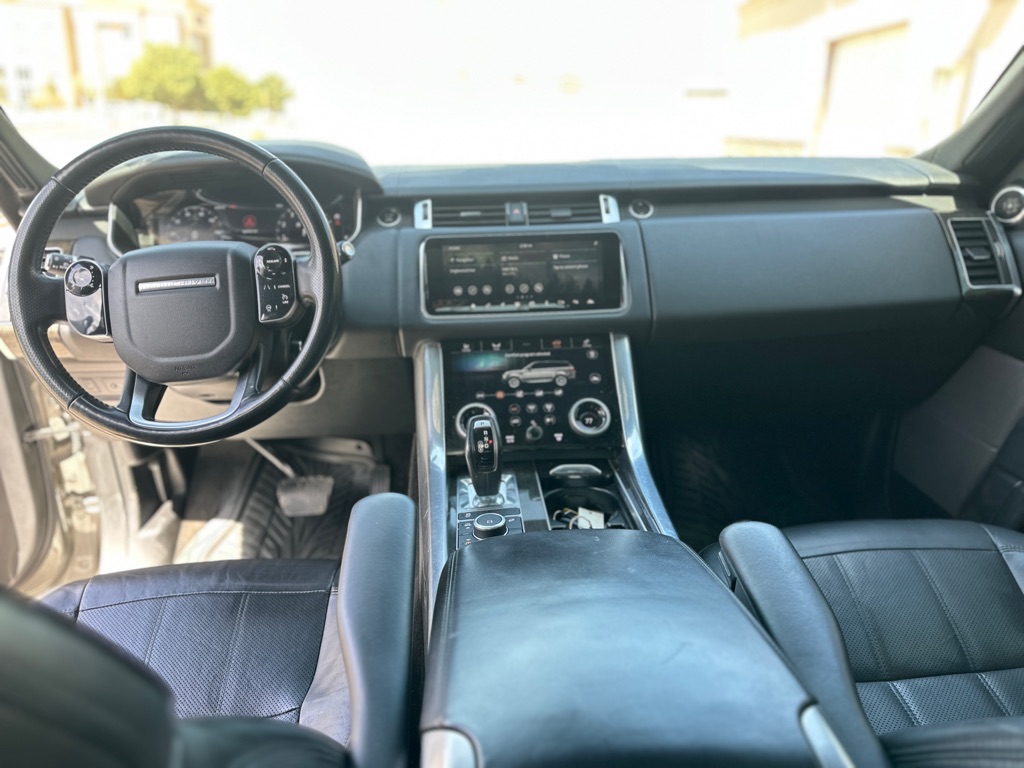 Photo 32 of this LAND ROVER RANGE ROVER SPO