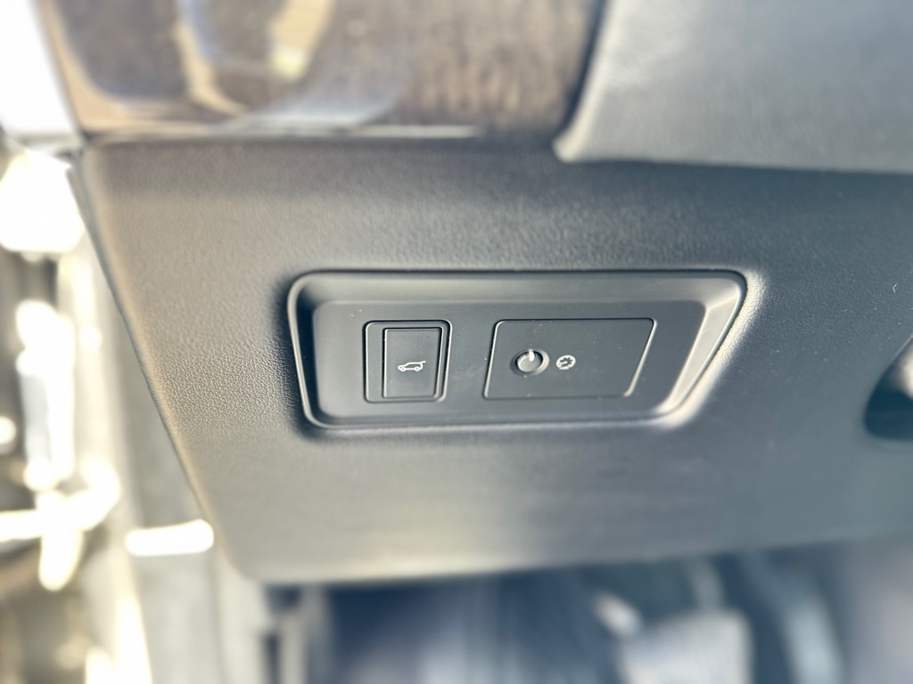 Photo 15 of this LAND ROVER RANGE ROVER SPO