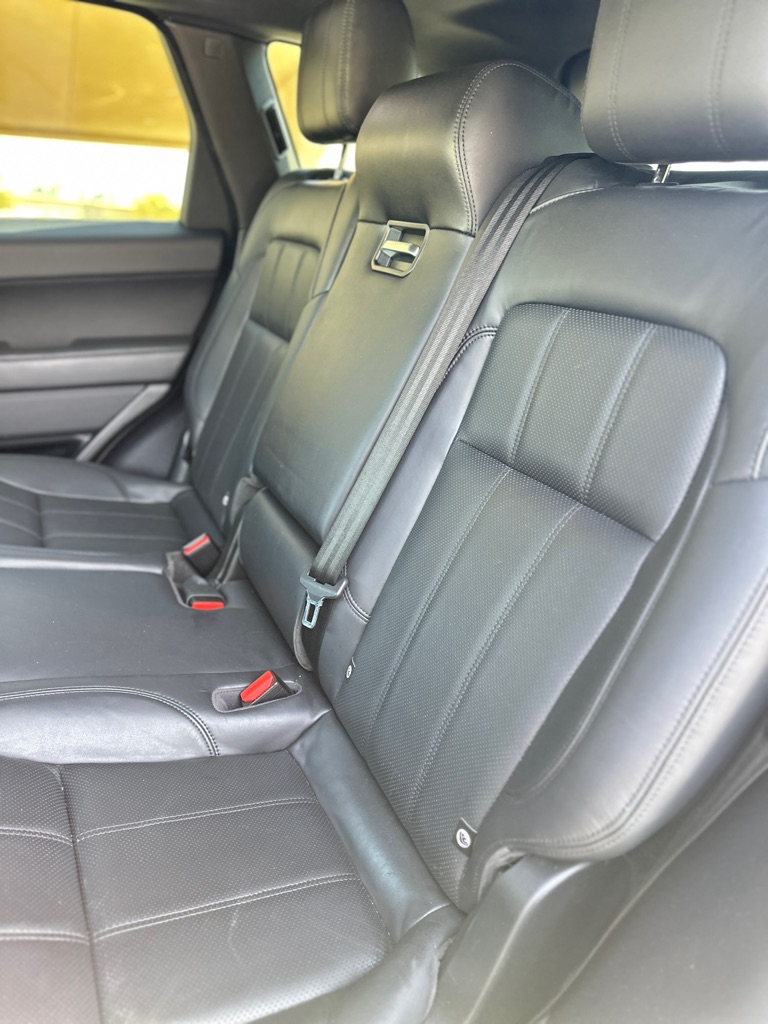 Photo 27 of this LAND ROVER RANGE ROVER SPO