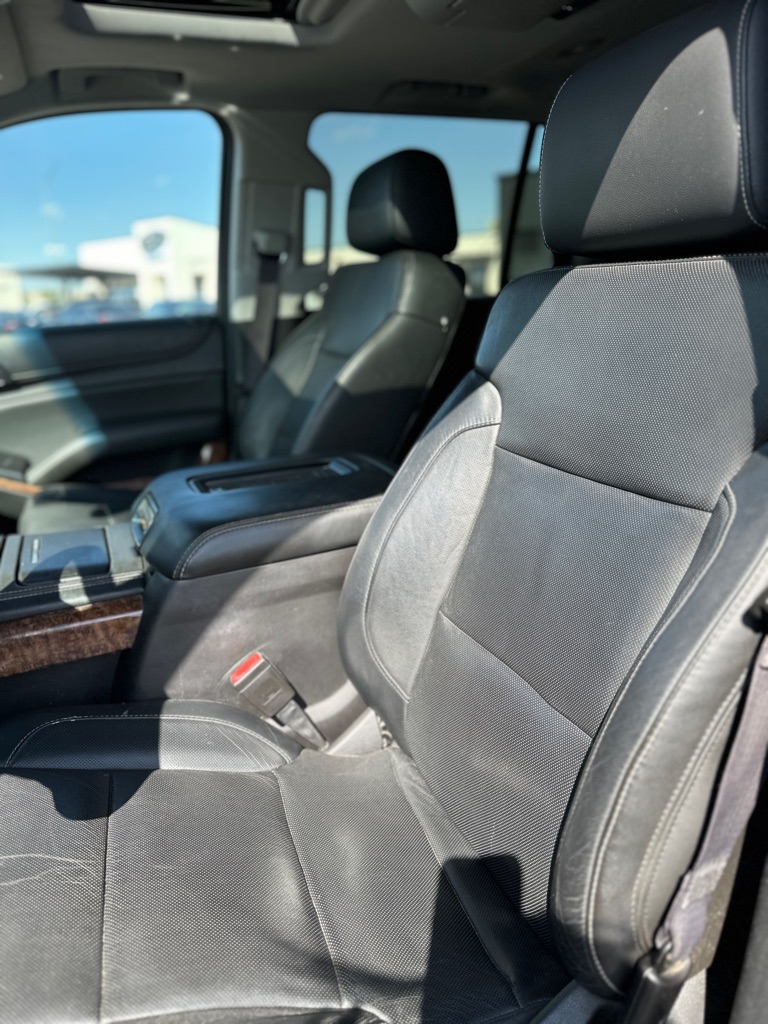 Photo 19 of this CHEVROLET TAHOE