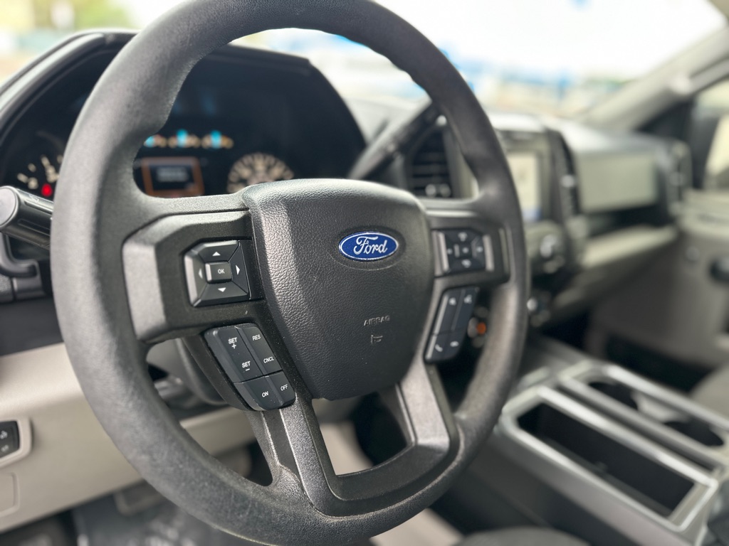 Photo 18 of this FORD F150