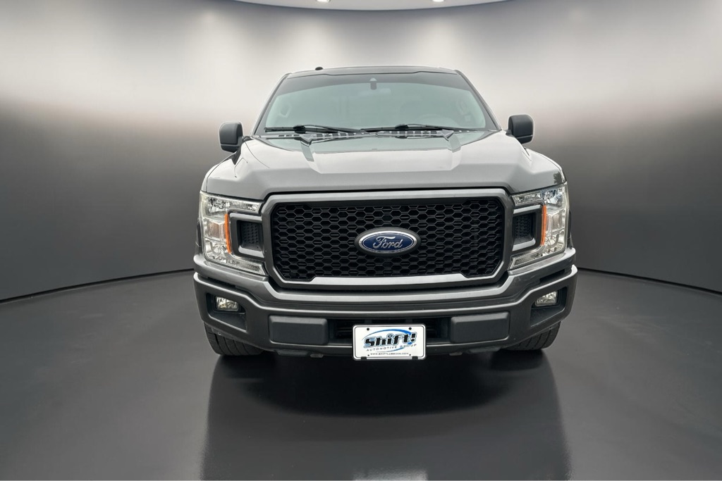 Photo 2 of this FORD F150