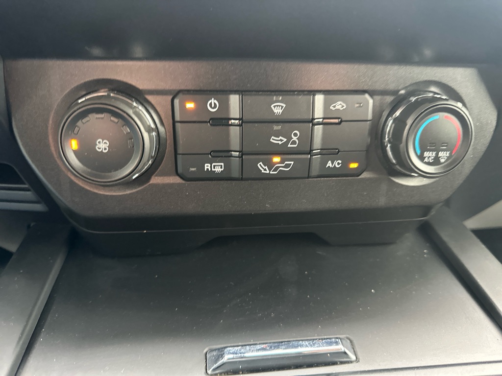 Photo 23 of this FORD F150