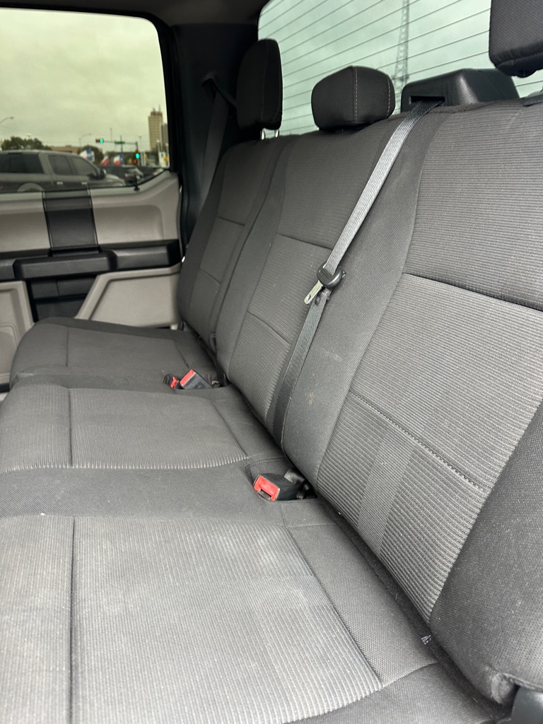 Photo 31 of this FORD F150
