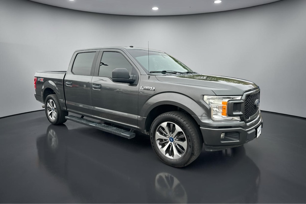 Photo 12 of this FORD F150