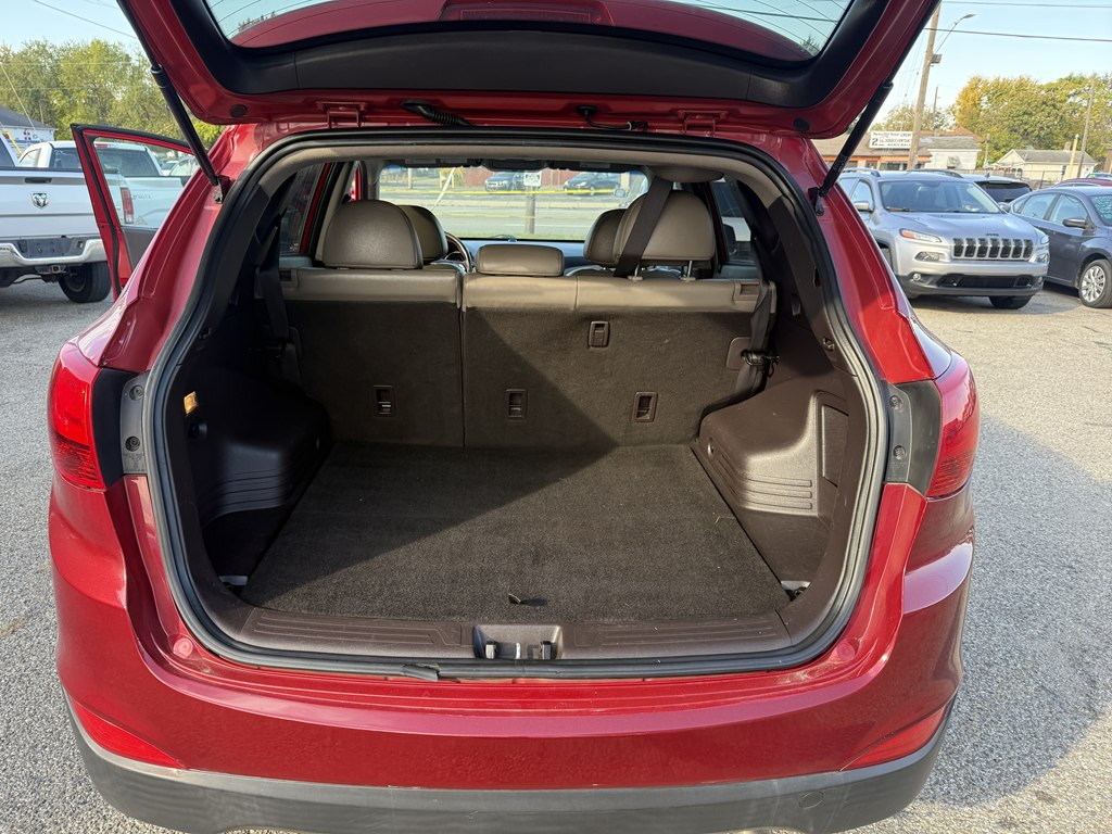 2015 Hyundai Tucson SE - Photo 17