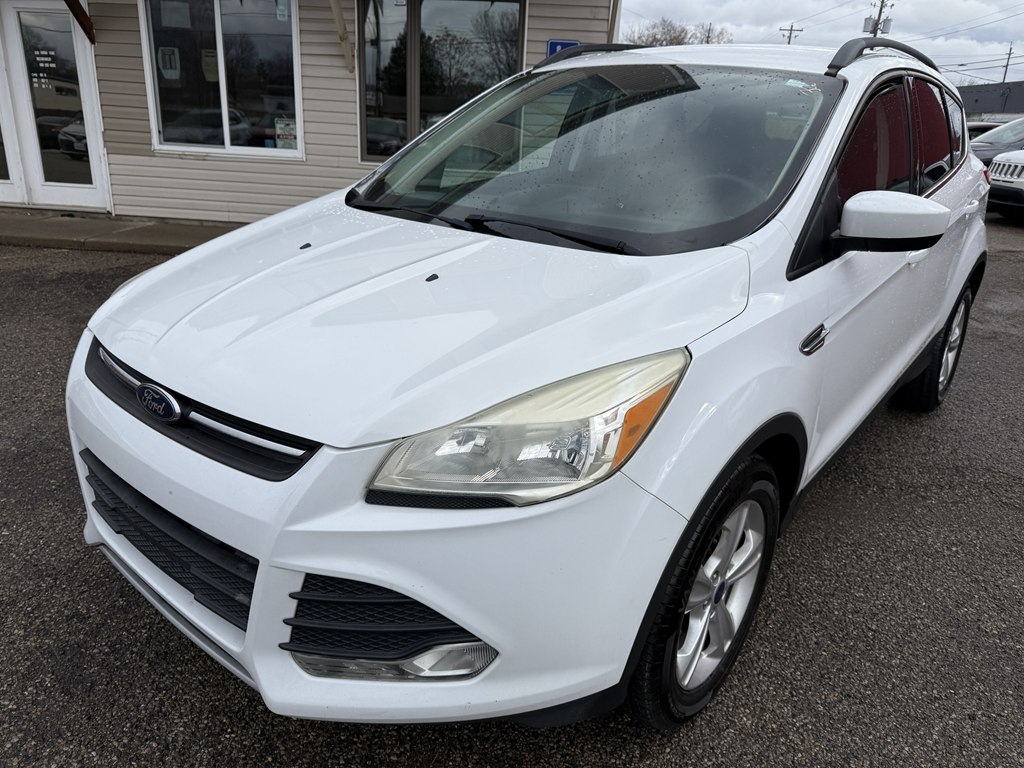 Photo 2 of this FORD ESCAPE