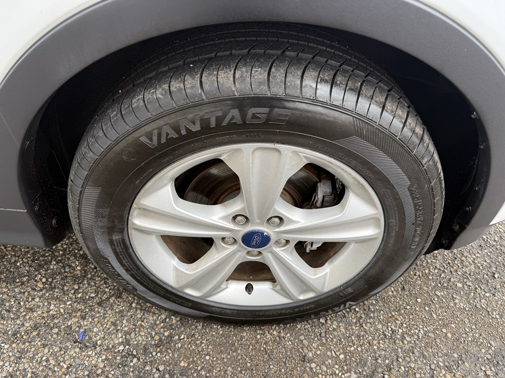 Photo 7 of this FORD ESCAPE