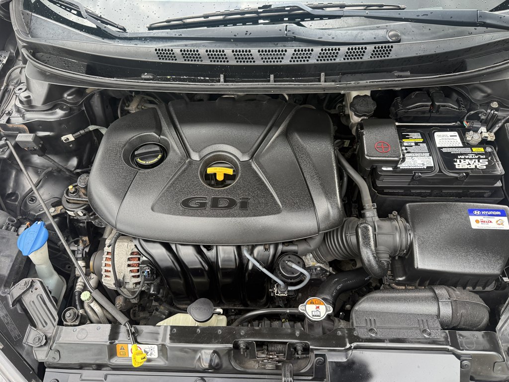 Photo 20 of this HYUNDAI ELANTRA