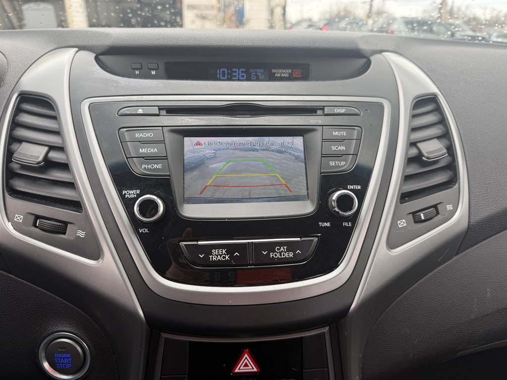Photo 16 of this HYUNDAI ELANTRA