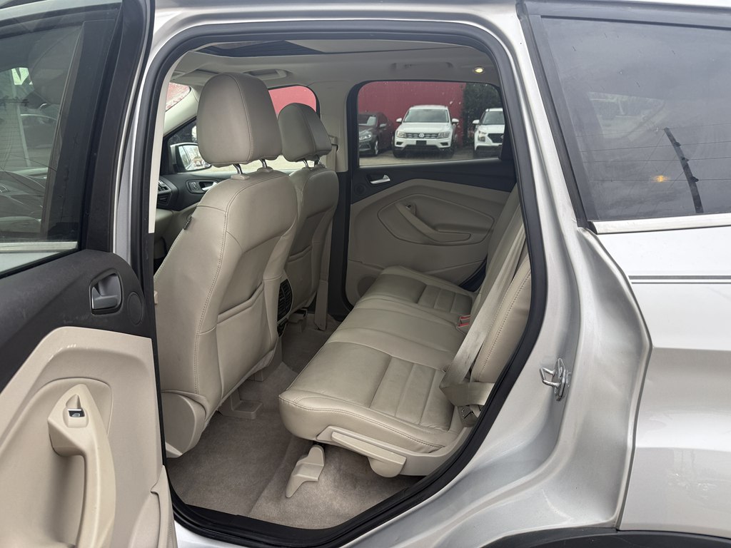 Photo 20 of this FORD ESCAPE