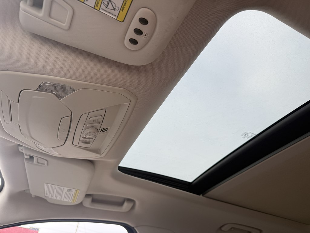 Photo 18 of this FORD ESCAPE