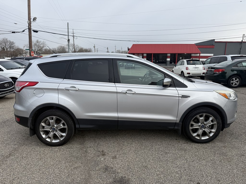 Photo 6 of this FORD ESCAPE