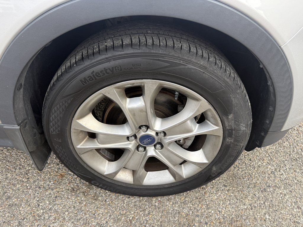 Photo 7 of this FORD ESCAPE