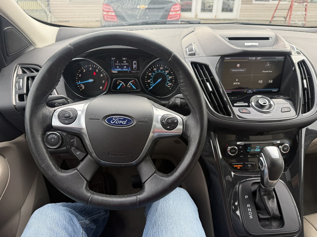 Photo 13 of this FORD ESCAPE