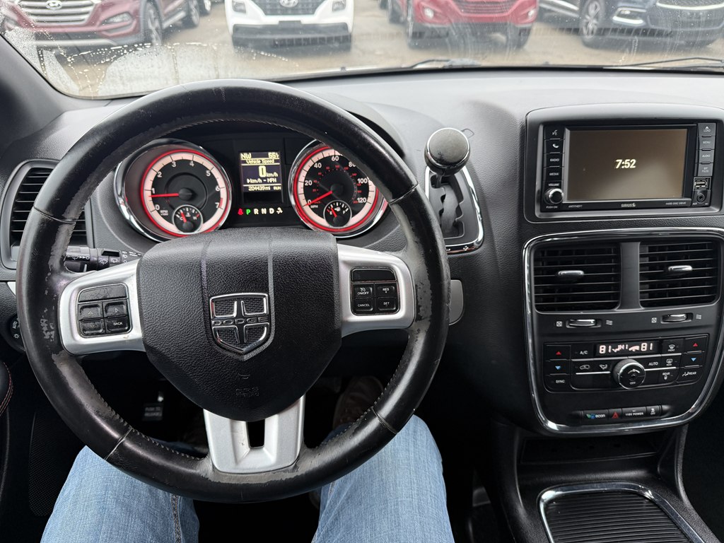 Photo 17 of this DODGE GRAND CARAVAN