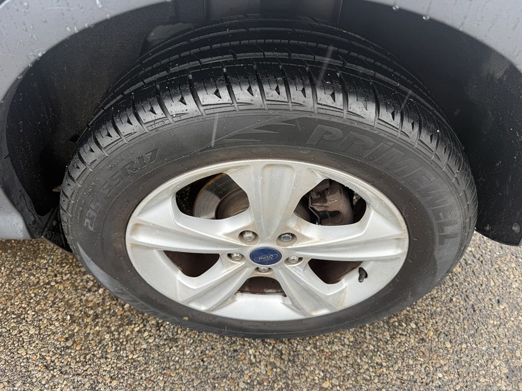 Photo 9 of this FORD ESCAPE