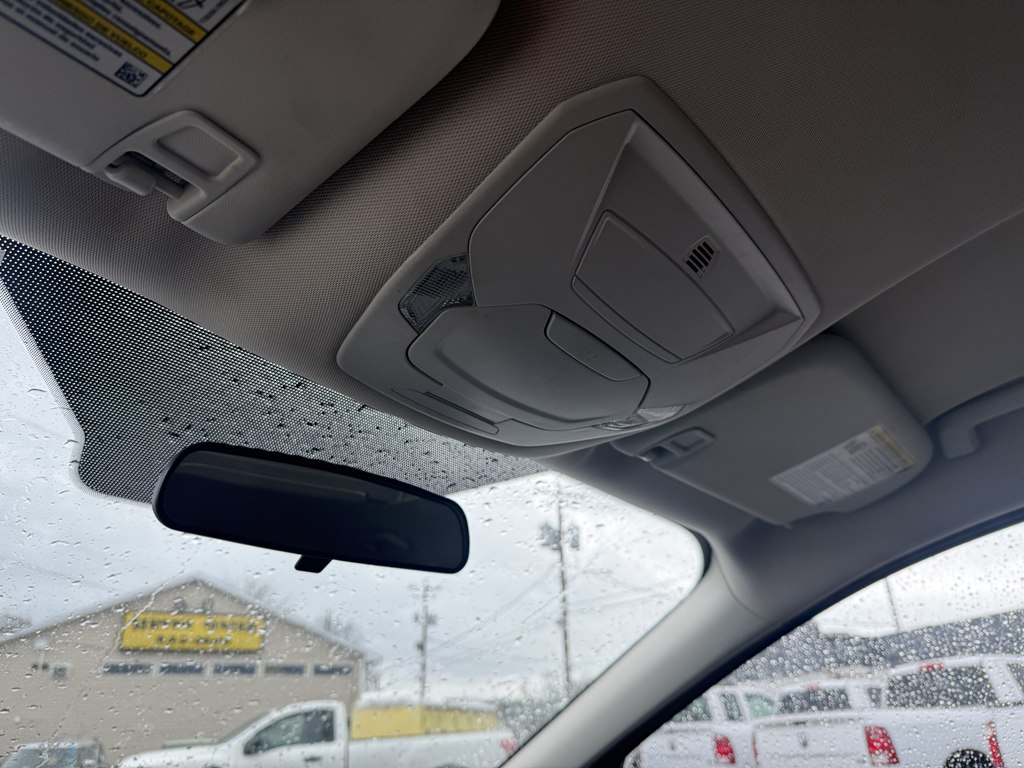 Photo 17 of this FORD ESCAPE