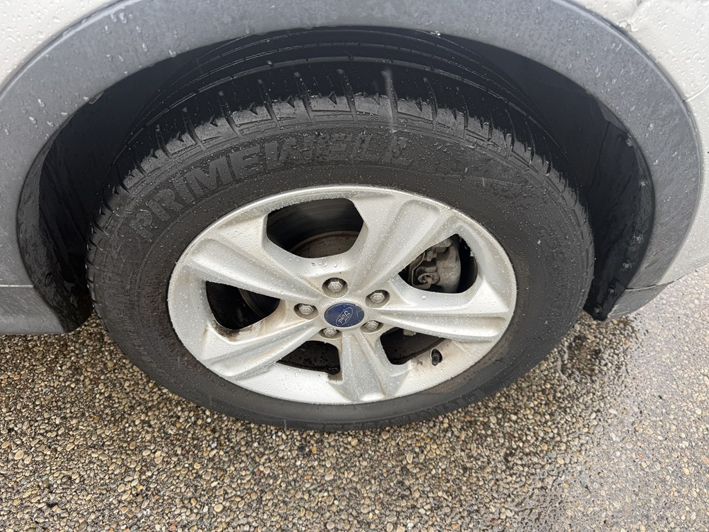 Photo 7 of this FORD ESCAPE