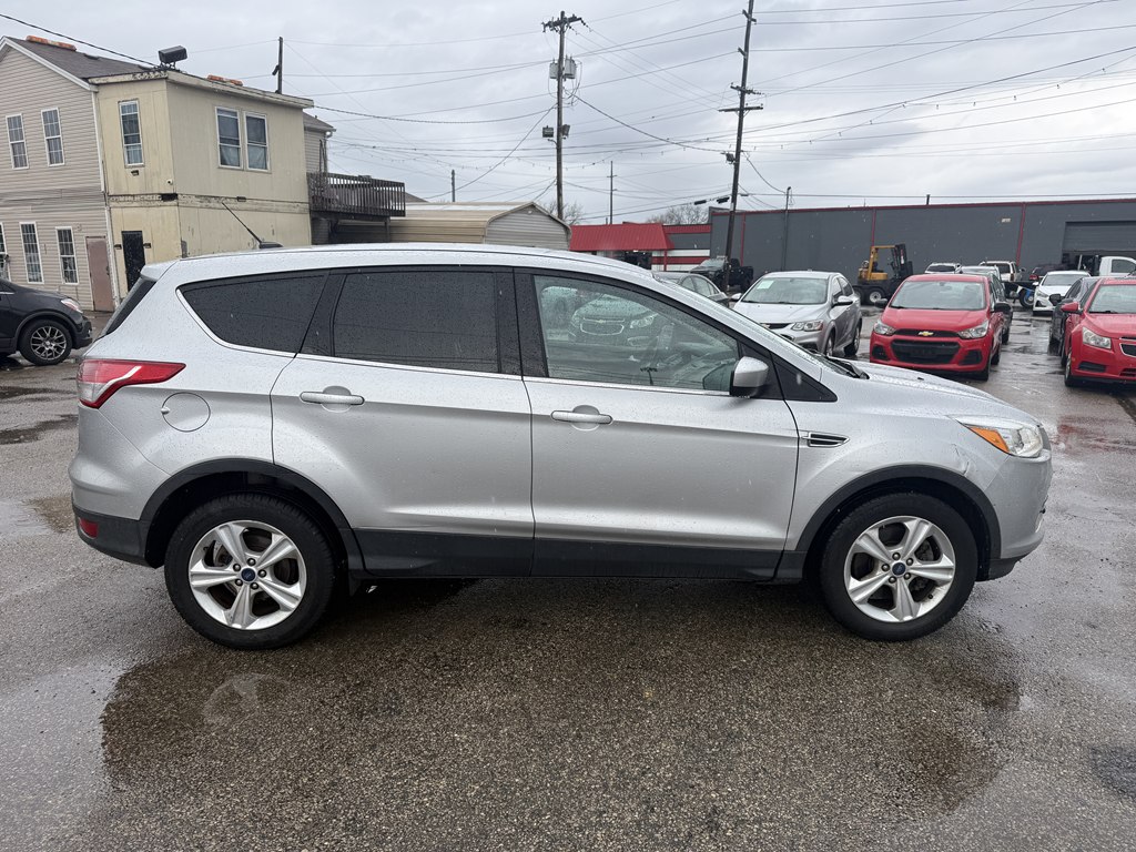 Photo 6 of this FORD ESCAPE