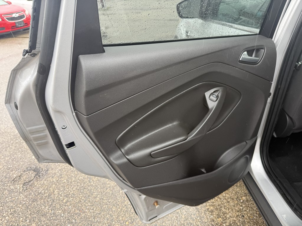 Photo 18 of this FORD ESCAPE
