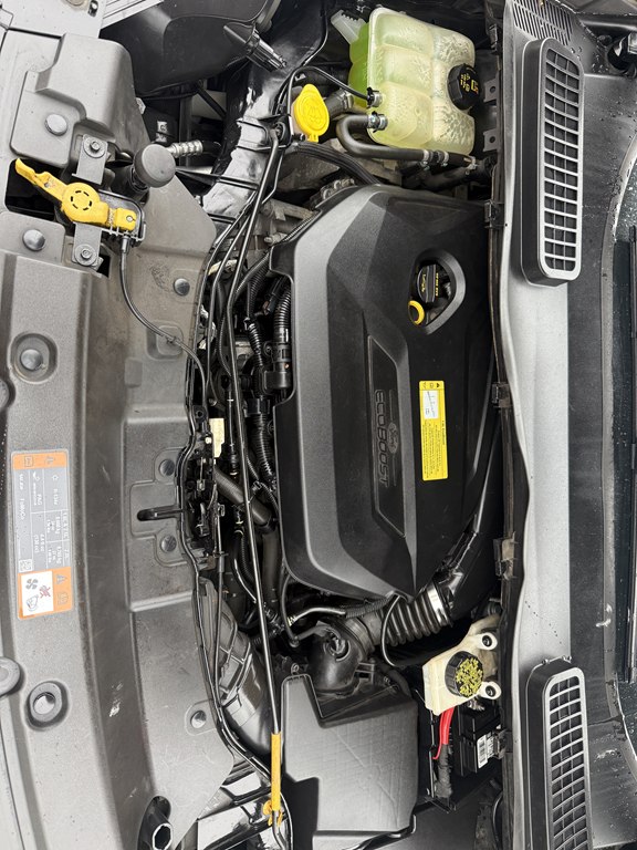 Photo 22 of this FORD ESCAPE