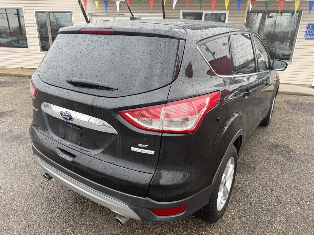 Photo 5 of this FORD ESCAPE