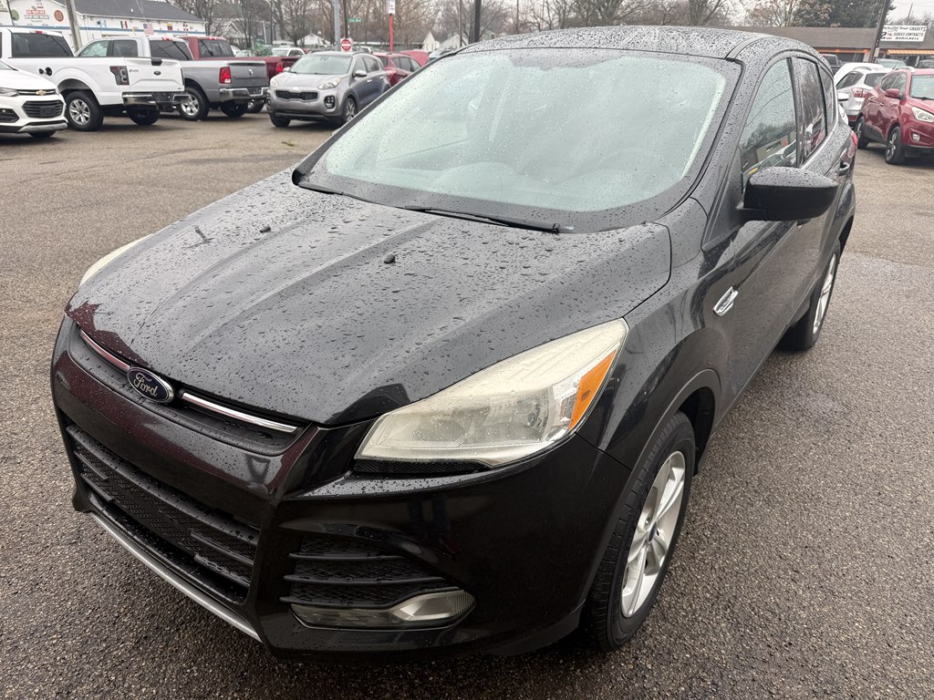 Photo 2 of this FORD ESCAPE